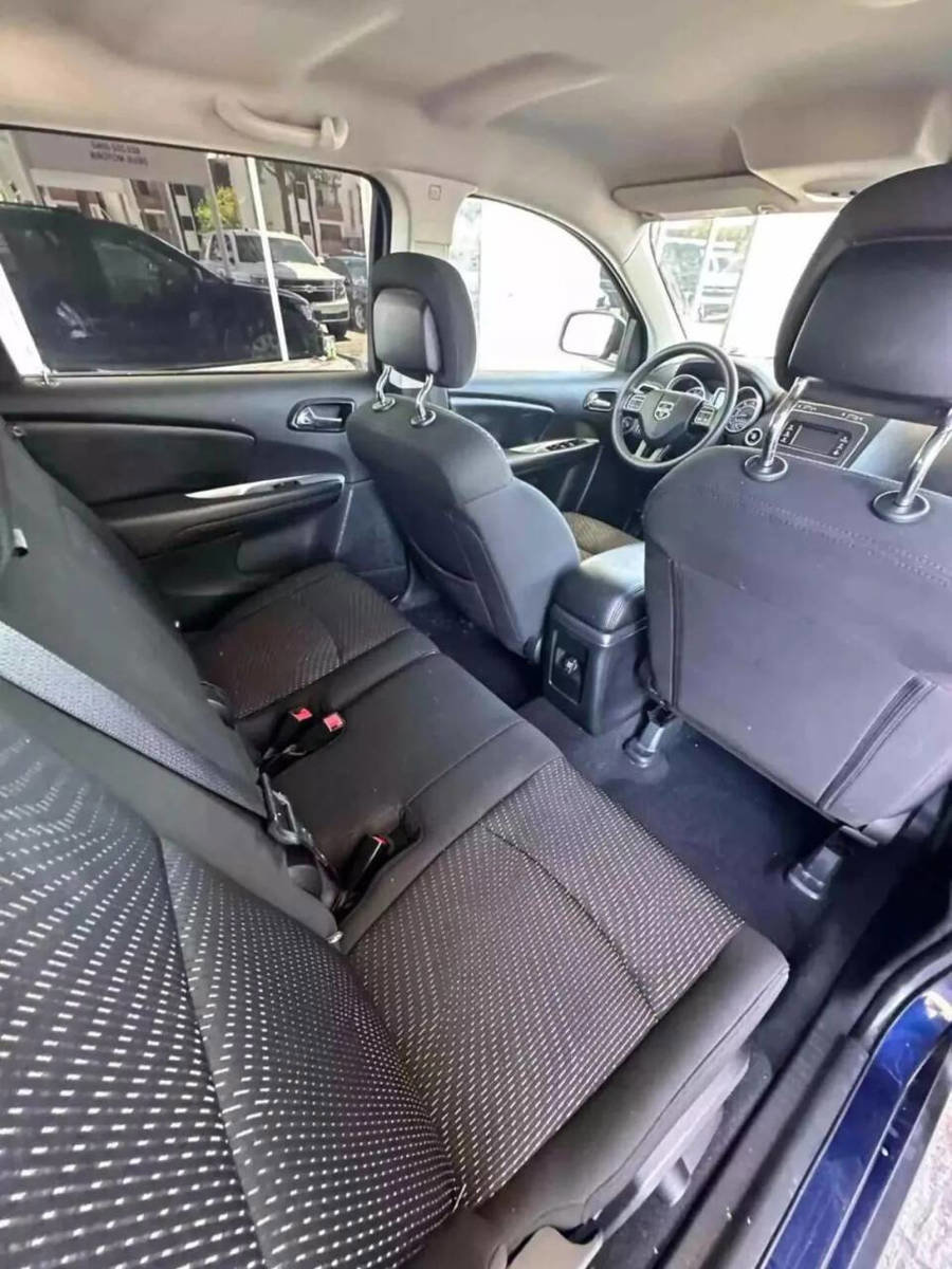 Used 2020 Dodge Journey SE image 10