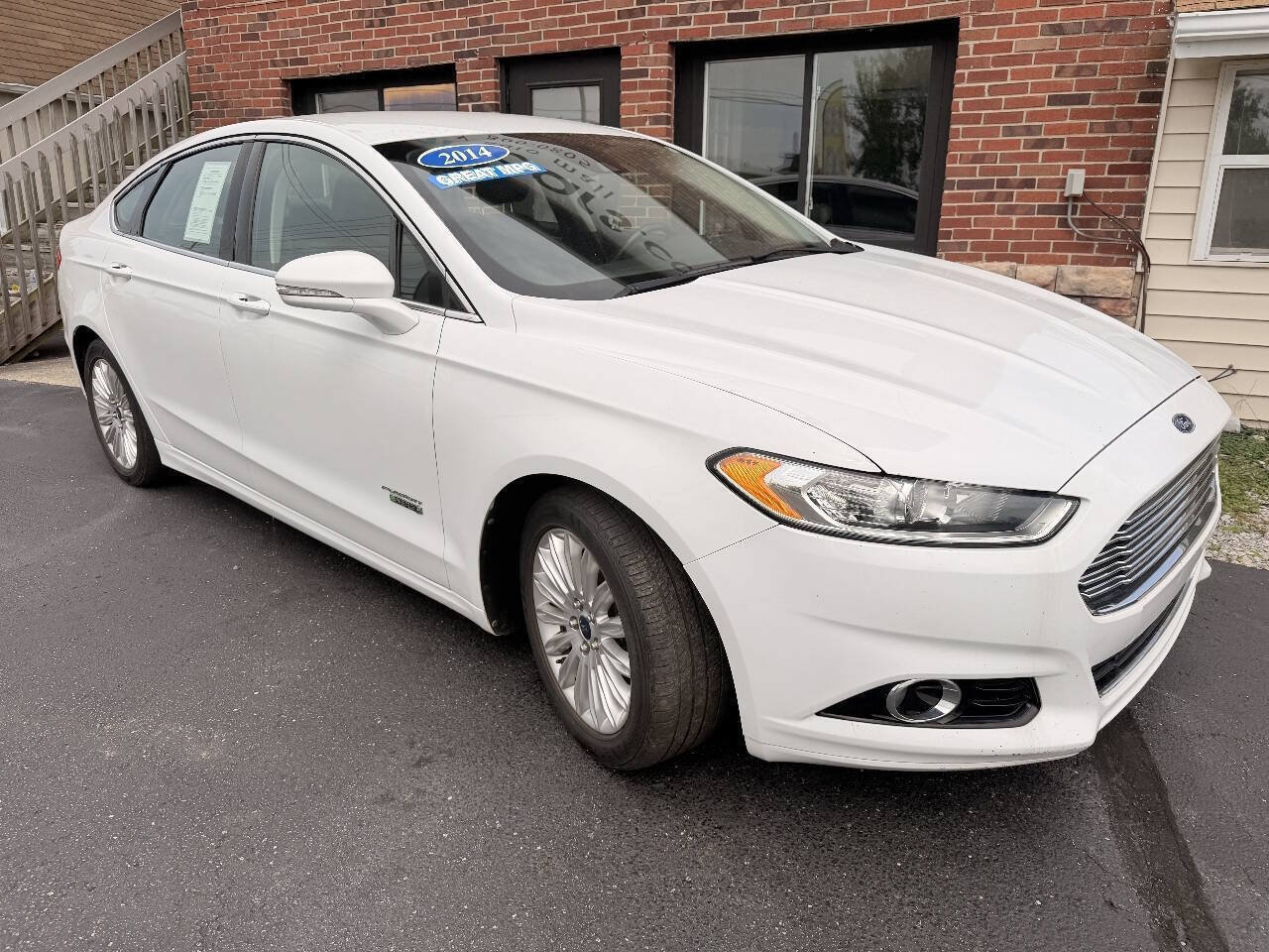 Used 2014 Ford Fusion Energi SE w/ Driver Assist Package FWD image 2