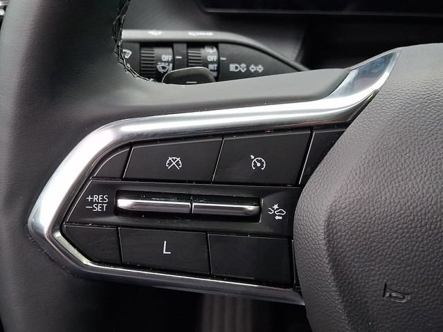 Used 2025 Chevrolet Equinox LT FWD image 16