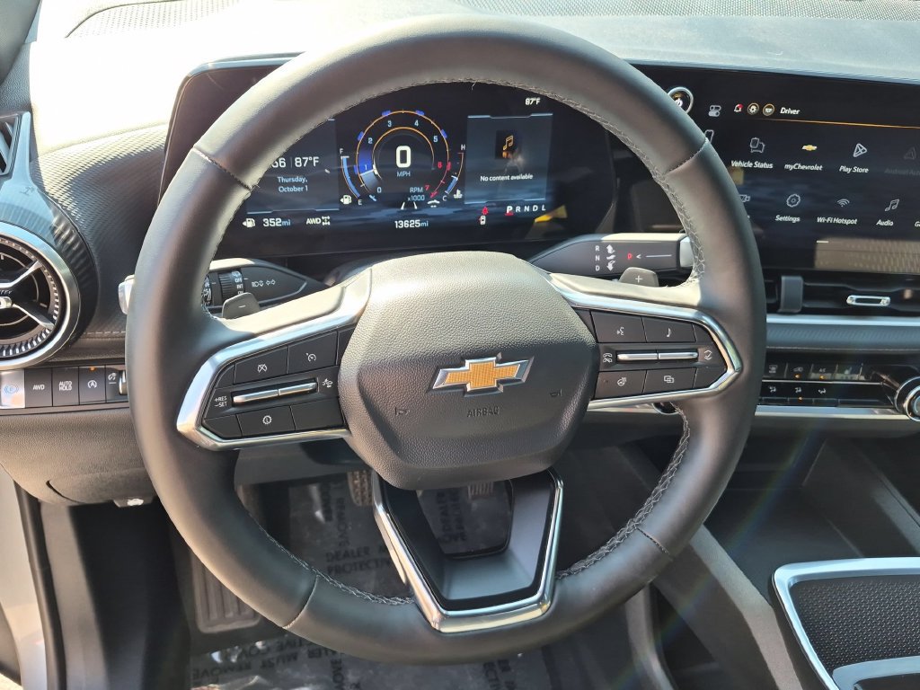 Used 2026 Chevrolet Equinox LT AWD/4WD image 21
