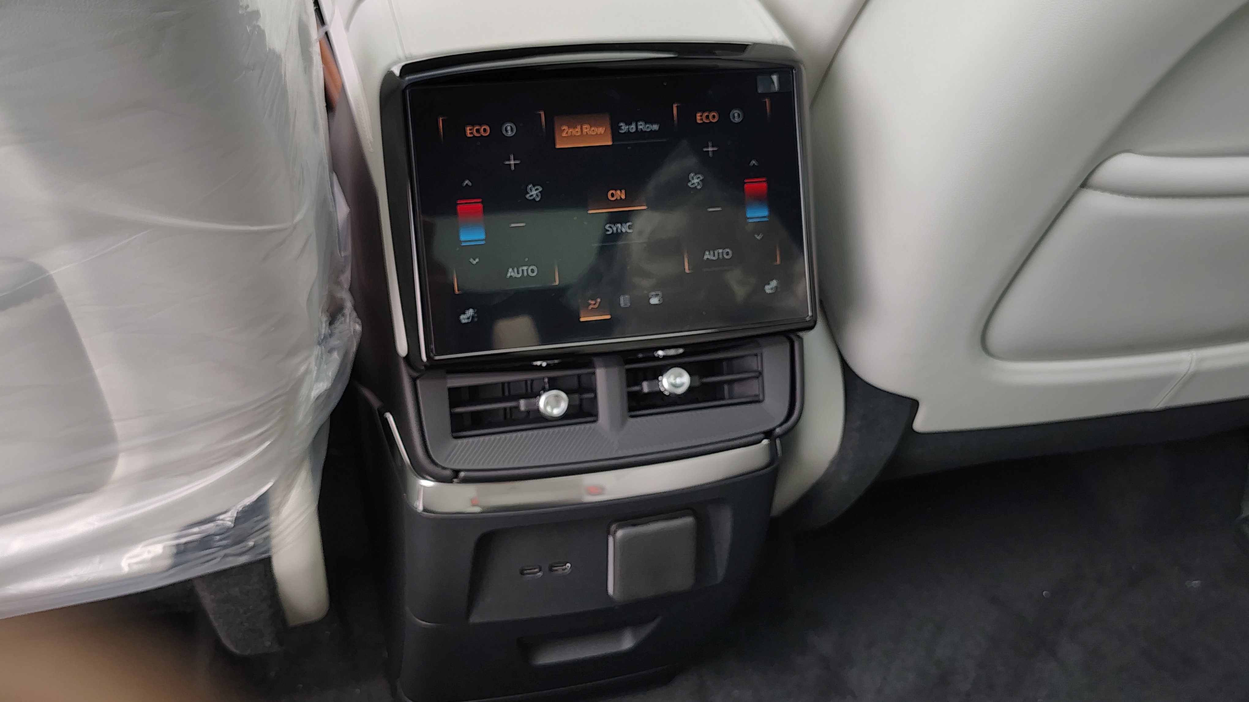 New 2026 Cadillac Vistiq Sport image 29