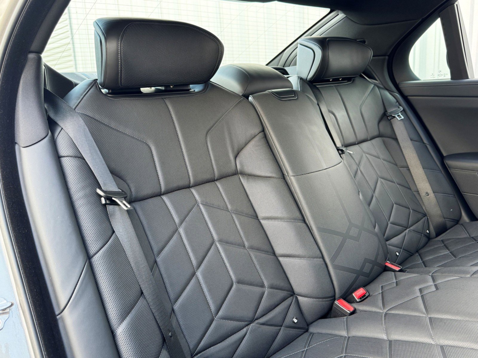 Used 2023 BMW i7 xDrive60 image 46