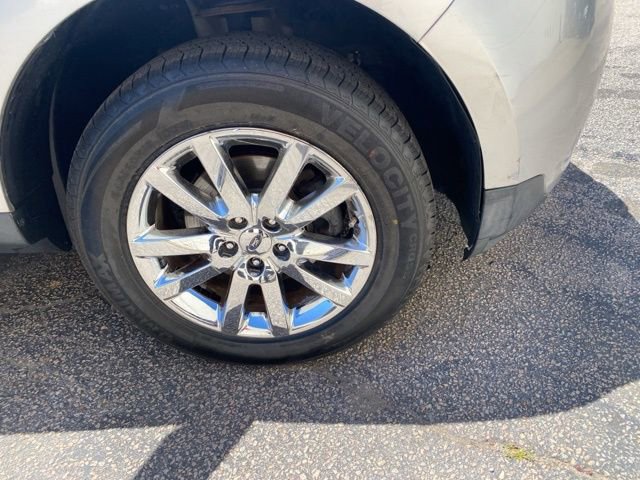 Used 2013 Ford Edge SEL image 28