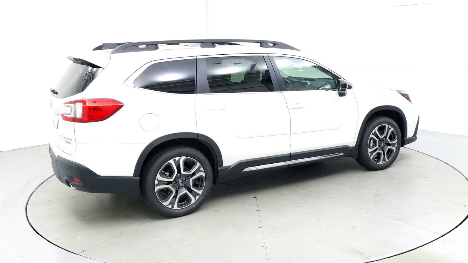 New 2025 Subaru Ascent Limited image 11