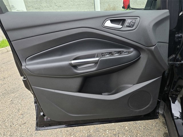 Used 2019 Ford Escape Titanium image 24