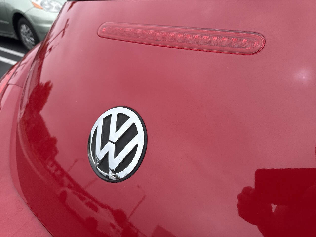 Used 2008 Volkswagen Beetle SE FWD image 33