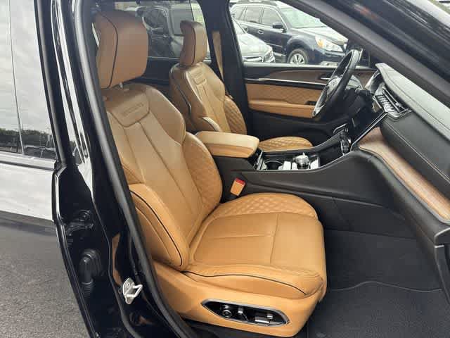 Used 2021 Jeep Grand Cherokee L Summit w/ Advanced Protech Group IV AWD/4WD image 20