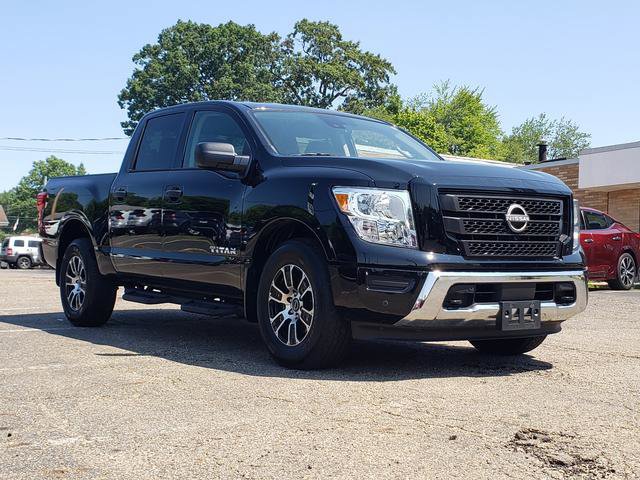 Certified 2024 Nissan Titan SV w/ SV Convenience Package image 9