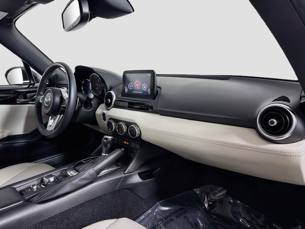 Used 2021 MAZDA MX-5 Miata RF Grand Touring RWD image 26