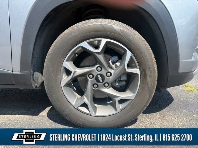 Used 2025 Chevrolet Trax LT FWD image 27