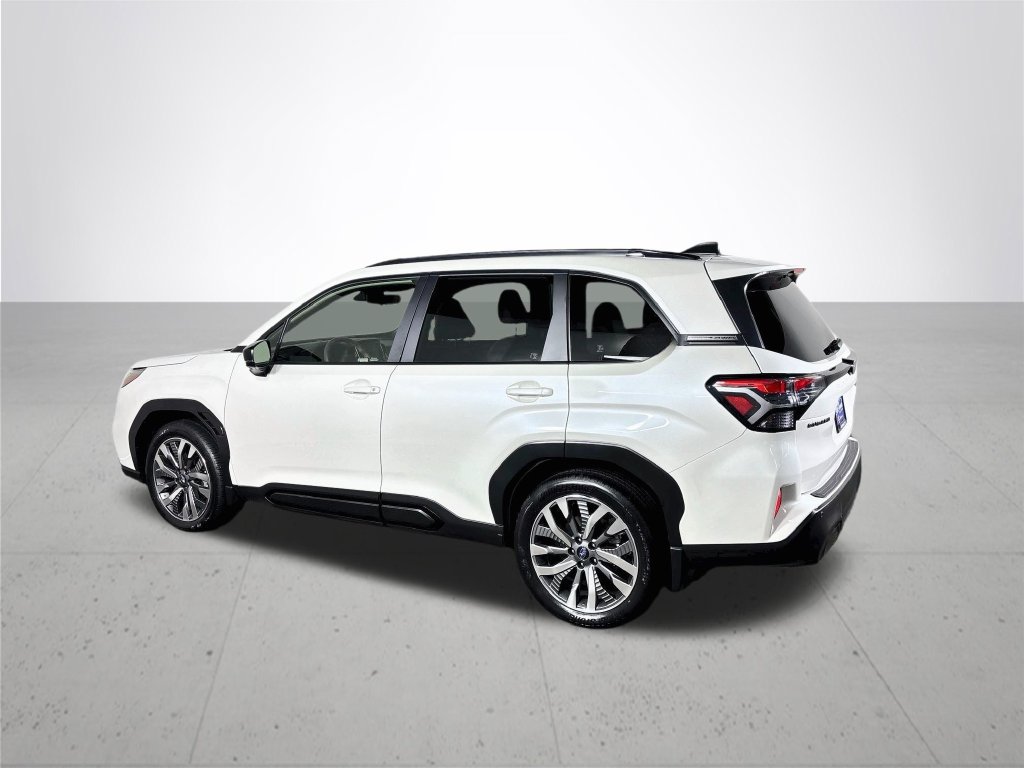 Certified 2025 Subaru Forester Touring AWD/4WD image 9