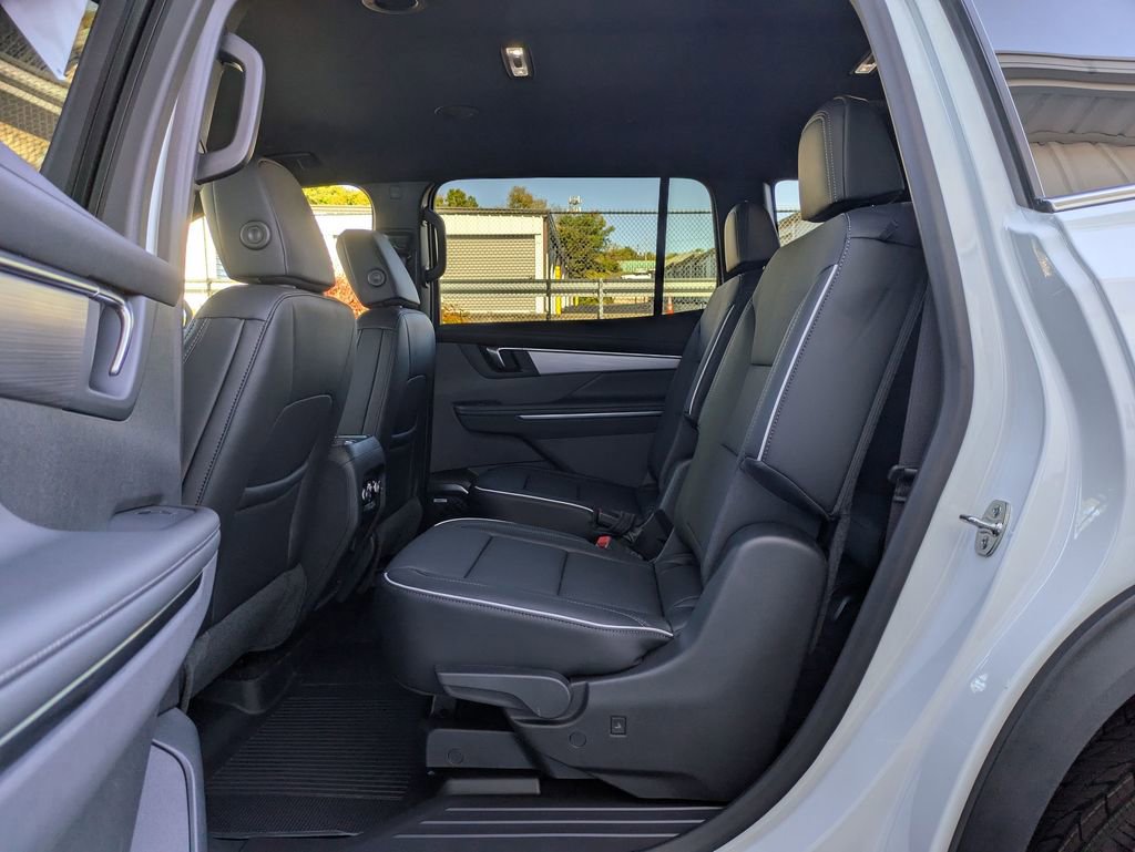 New 2026 Buick Enclave Preferred w/ Power Package image 10