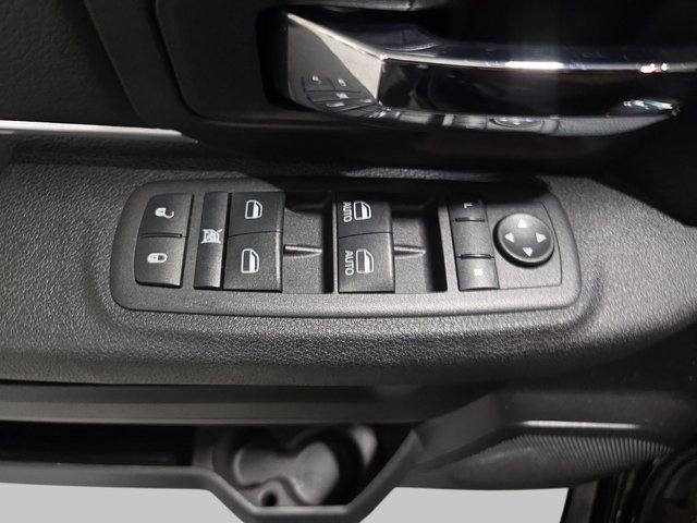Used 2024 RAM 1500 Classic Warlock image 32
