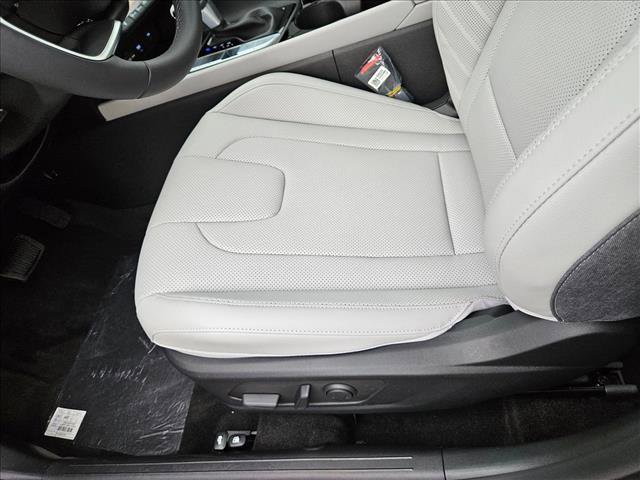 New 2026 Hyundai Elantra Limited FWD image 4