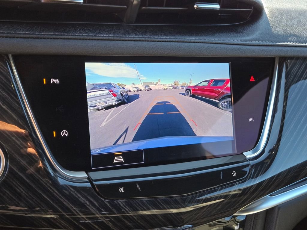 Used 2025 Cadillac XT6 Premium Luxury image 25