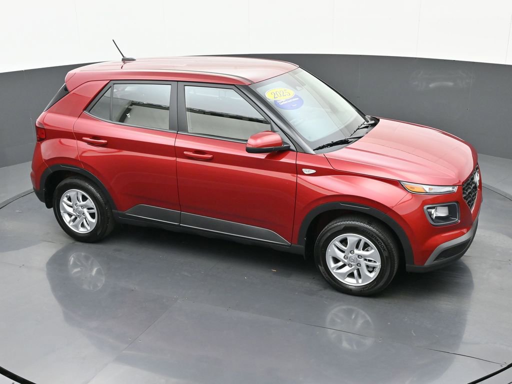 Certified 2025 Hyundai Venue SE image 24