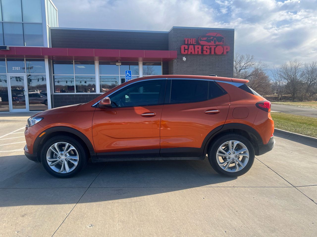 Used 2022 Buick Encore GX Preferred w/ Cold Weather Comfort Package image 1