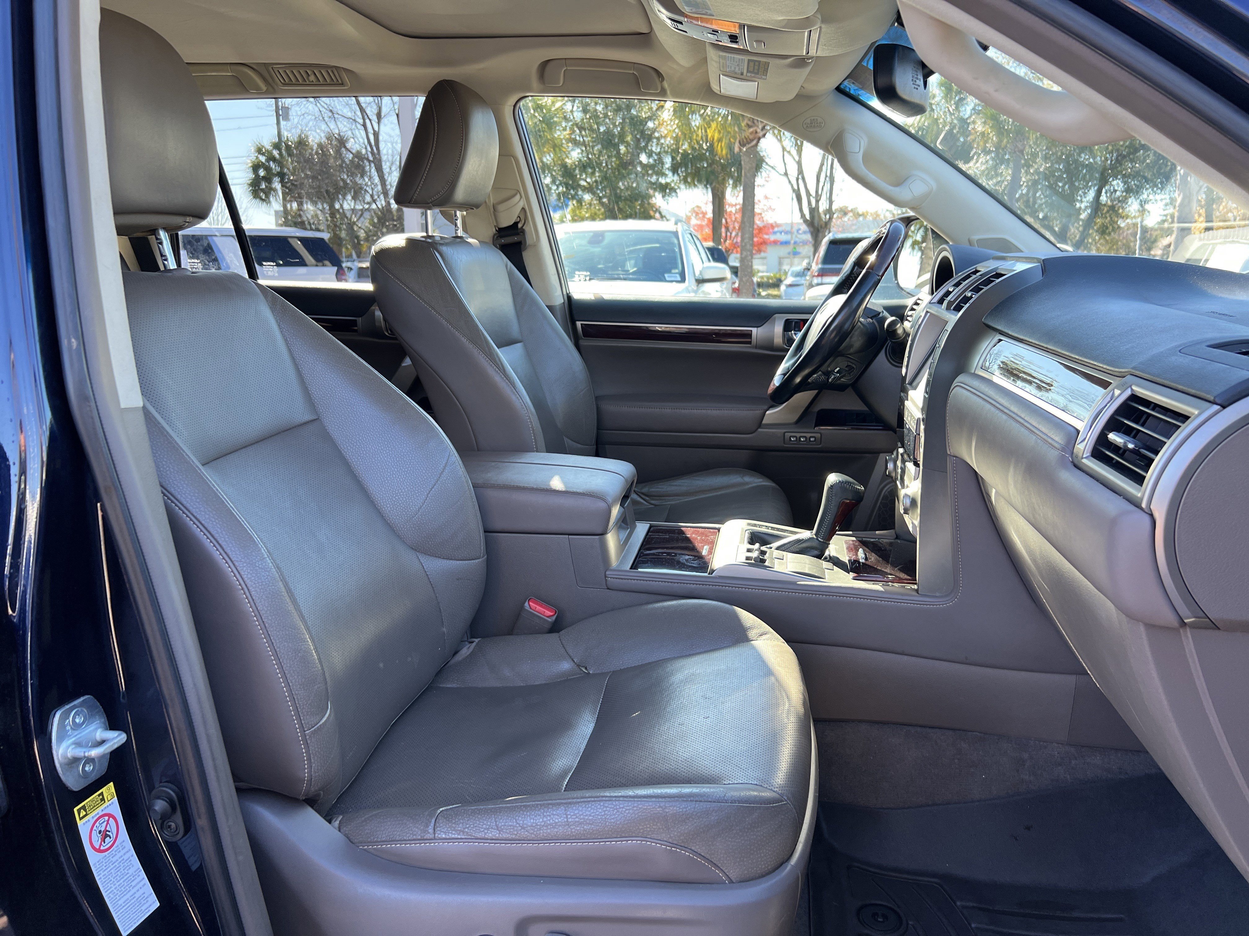 Used 2017 Lexus GX 460 Premium image 35