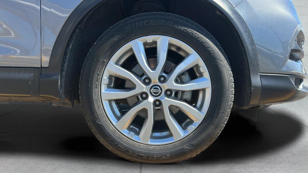 Used 2021 Nissan Rogue Sport S image 31