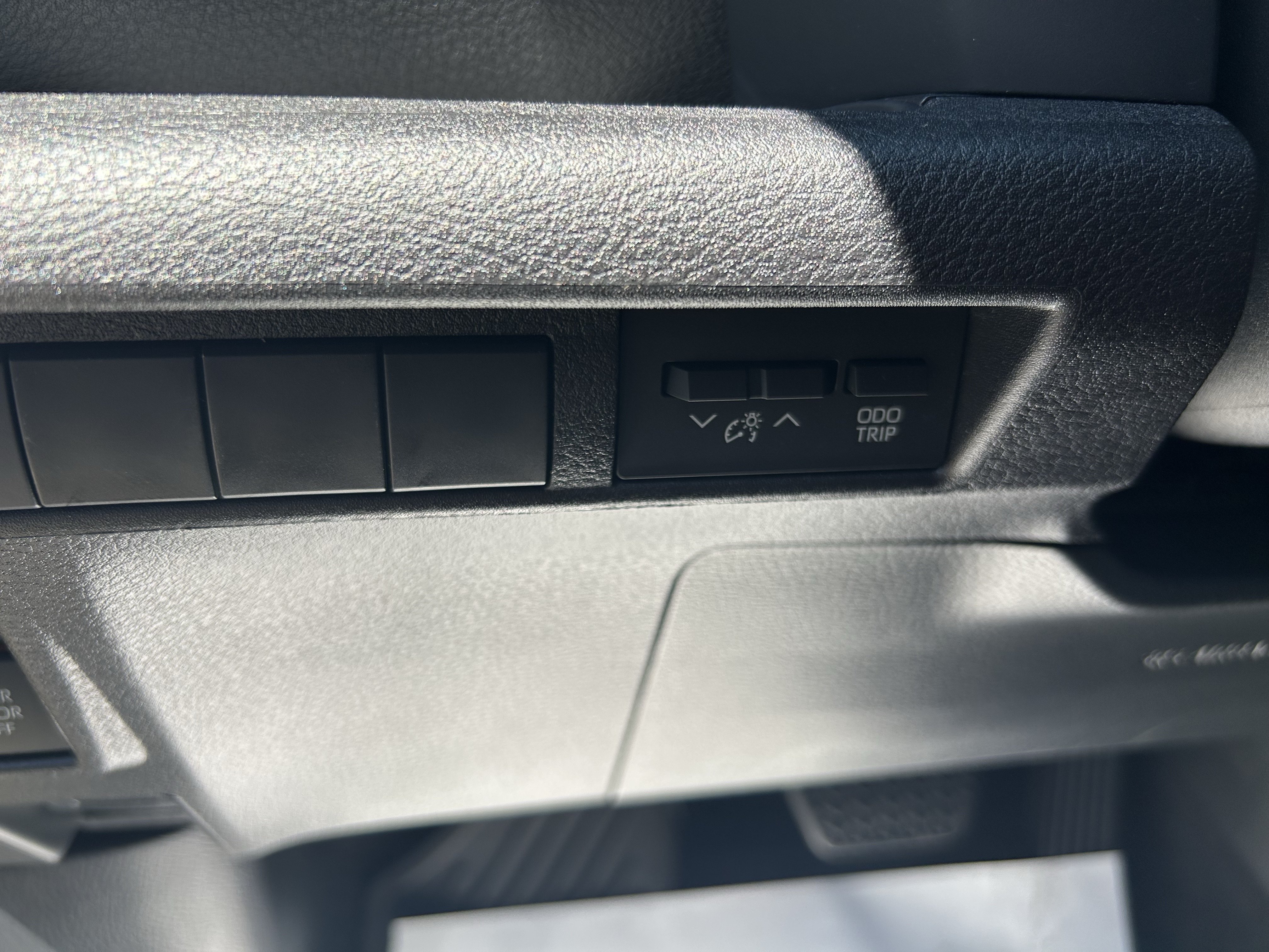 Certified 2025 Toyota Sienna XSE w/ XSE Premium Package AWD/4WD image 17