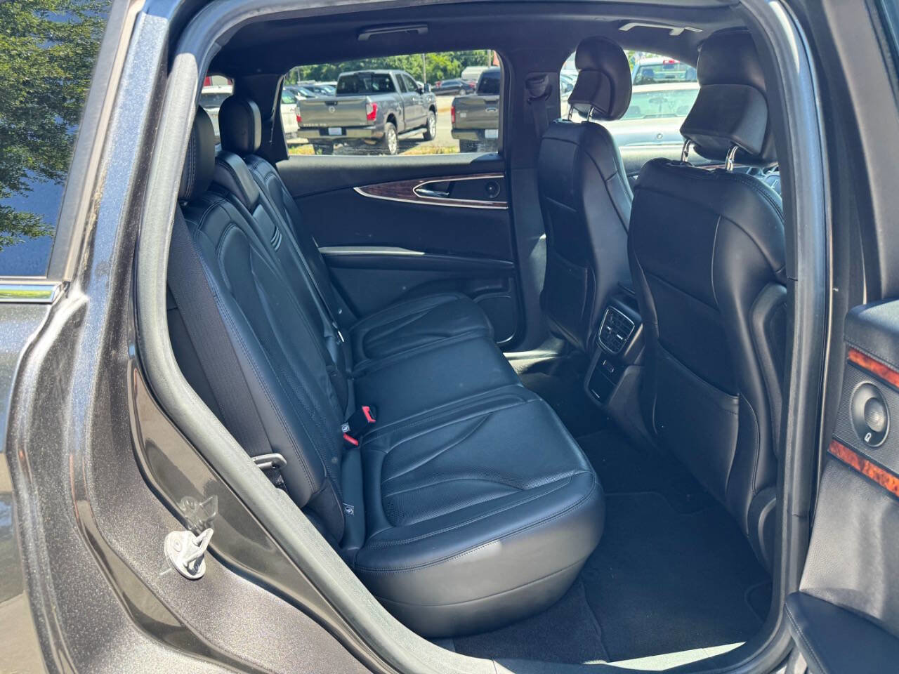Used 2019 Lincoln Nautilus Reserve AWD/4WD image 18