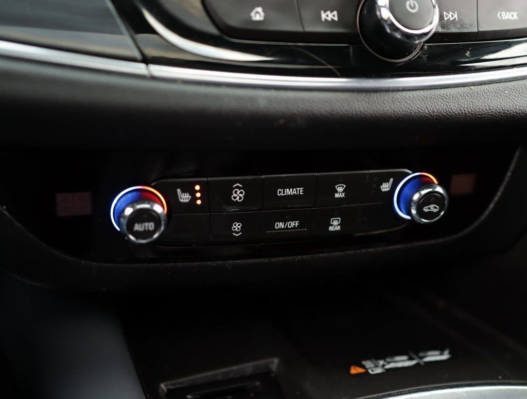 Used 2022 Buick Enclave Essence w/ Experience Buick Package image 15