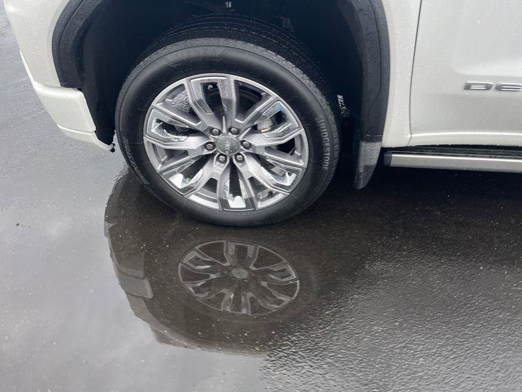 Used 2022 GMC Sierra 1500 Denali w/ Technology Package AWD/4WD image 35