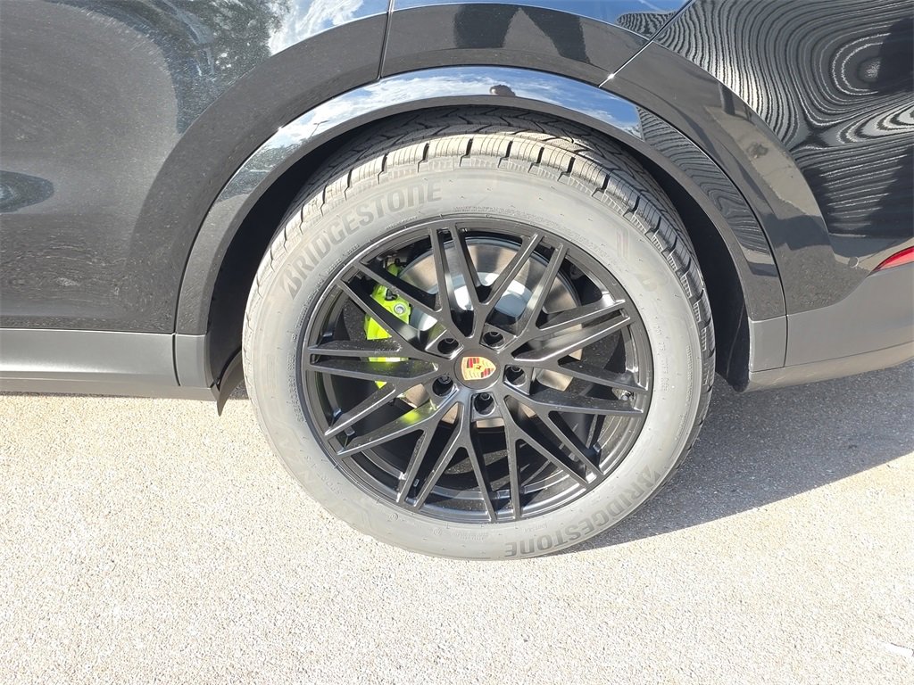 New 2026 Porsche Cayenne E-Hybrid Coupe image 11