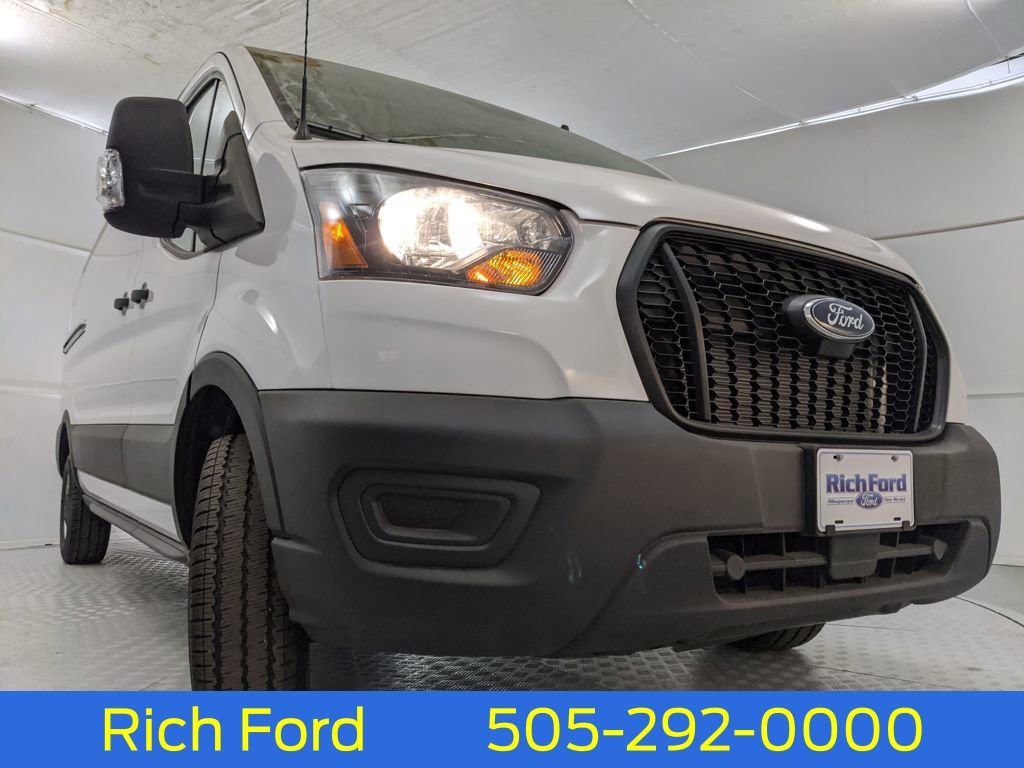 New 2025 Ford Transit 150 Low Roof image 28