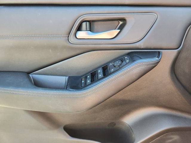 Certified 2024 Nissan Rogue SV w/ SV Premium Package FWD image 30