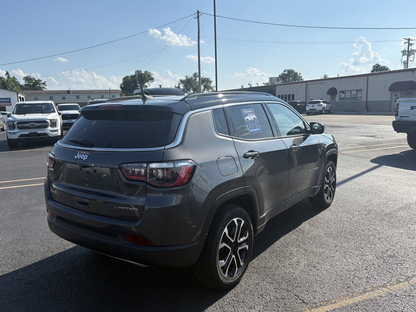 Used 2023 Jeep Compass Limited w/ Sun and Sound Group AWD/4WD image 25
