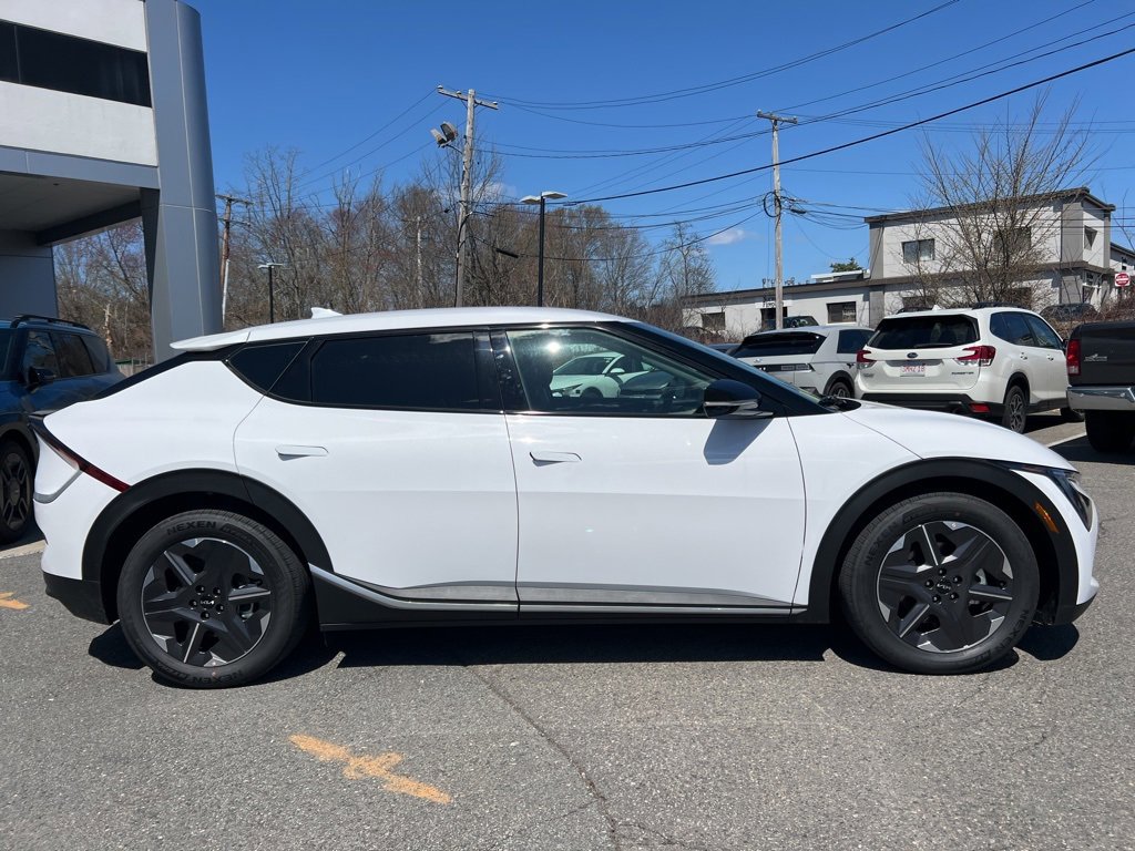 New 2025 Kia EV6 Light image 4