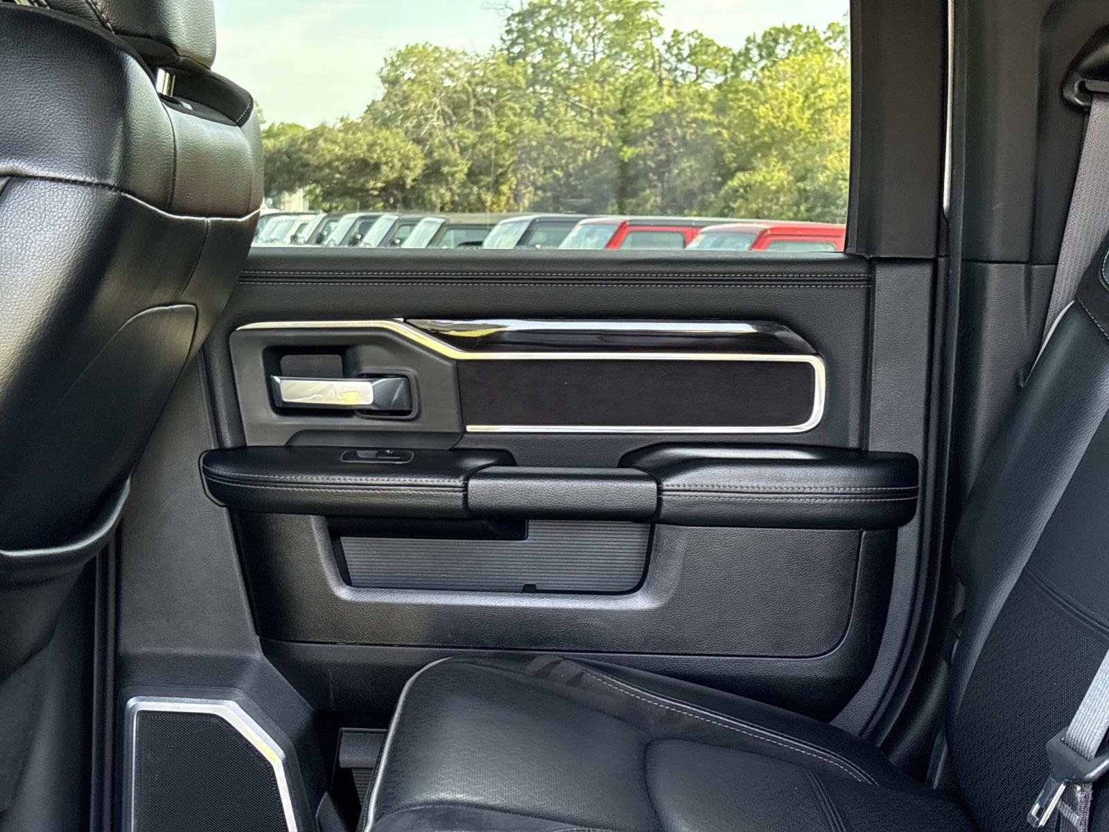 Used 2019 RAM 2500 Laramie AWD/4WD image 15