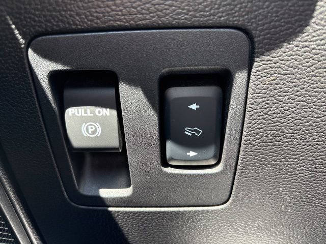 Used 2018 Ford F150 XLT w/ Equipment Group 302A Luxury AWD/4WD image 18