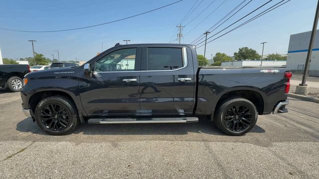 Used 2023 Chevrolet Silverado 1500 LTZ w/ LTZ Premium Package AWD/4WD image 5