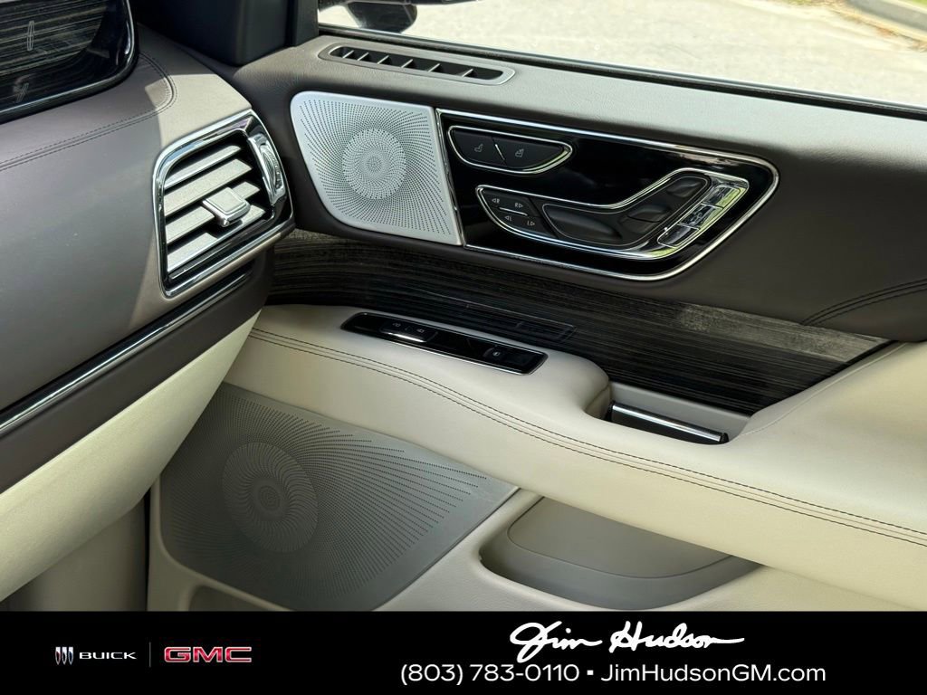 Used 2022 Lincoln Navigator Black Label AWD/4WD image 39