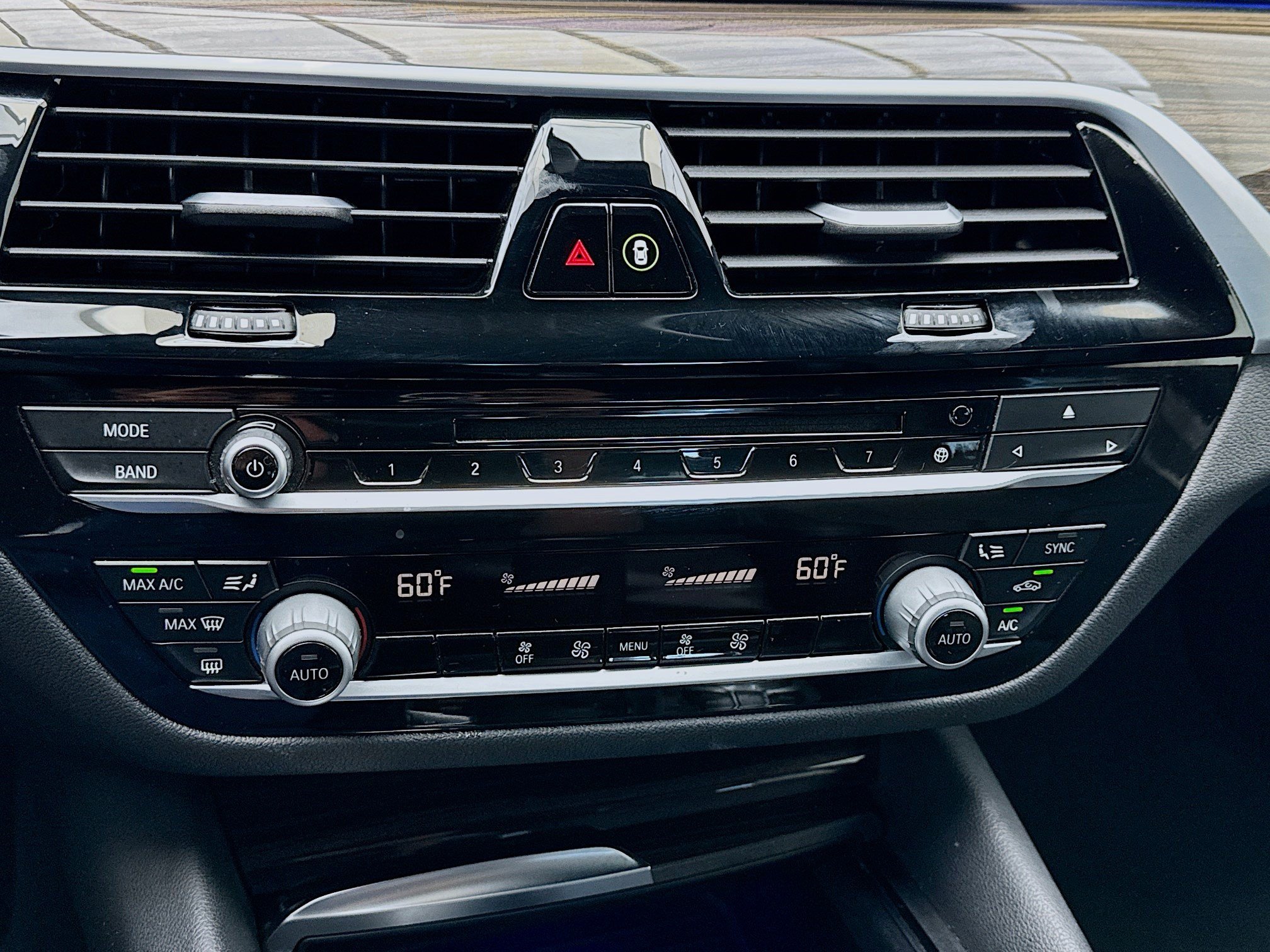 Used 2019 BMW 530e RWD image 12