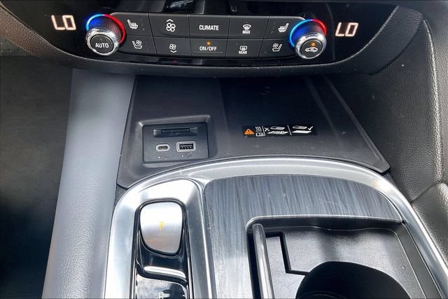 Used 2024 Buick Enclave Premium AWD/4WD image 30