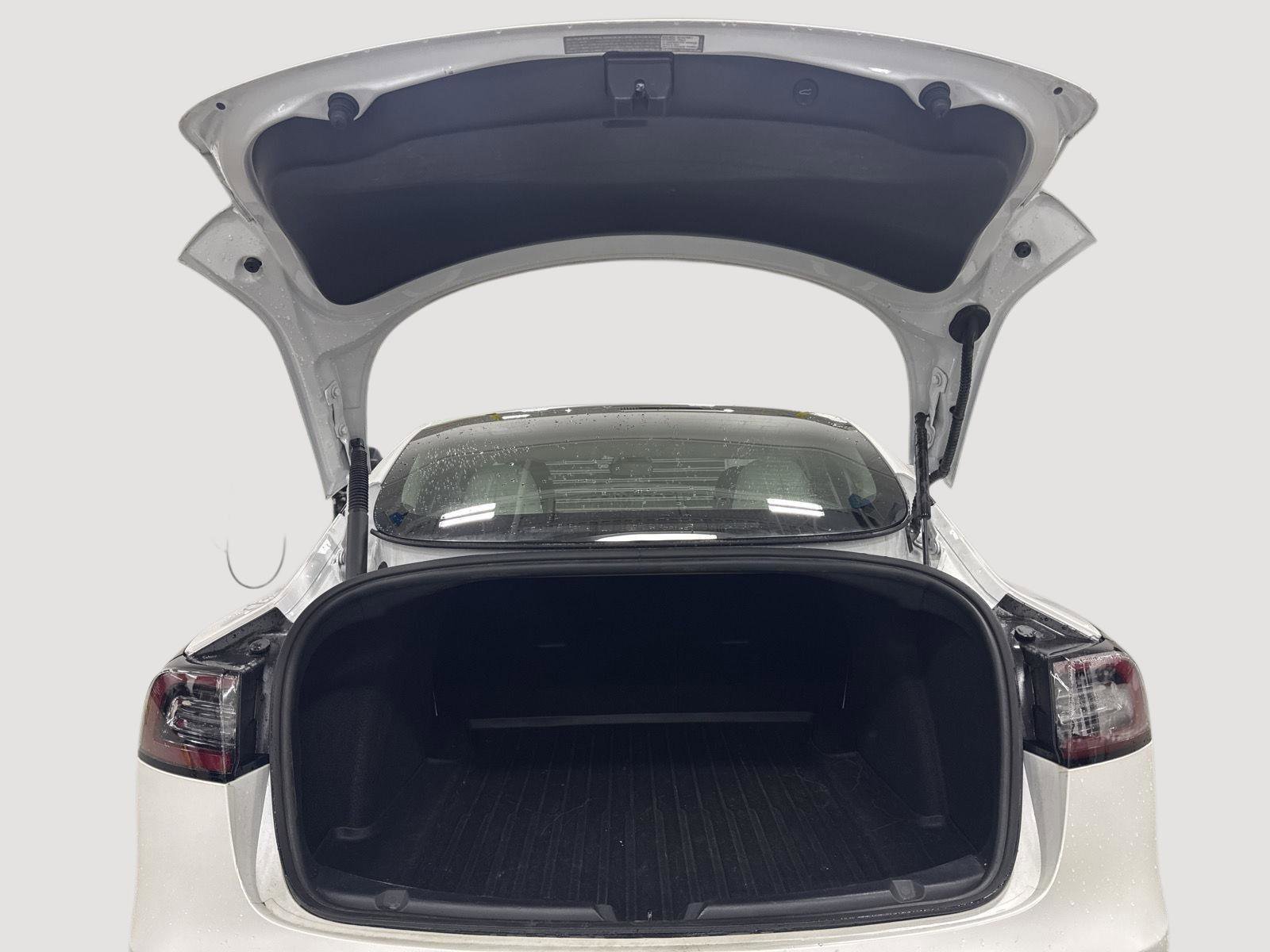 Used 2021 Tesla Model 3 Performance AWD/4WD image 10