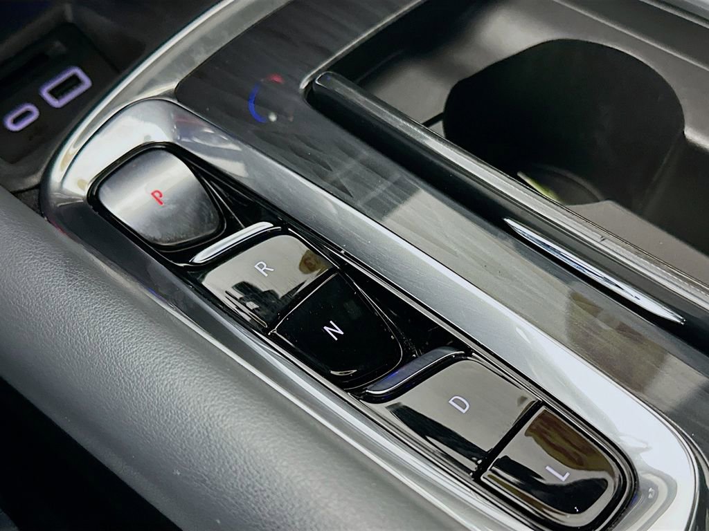 Used 2023 Buick Enclave Essence image 20