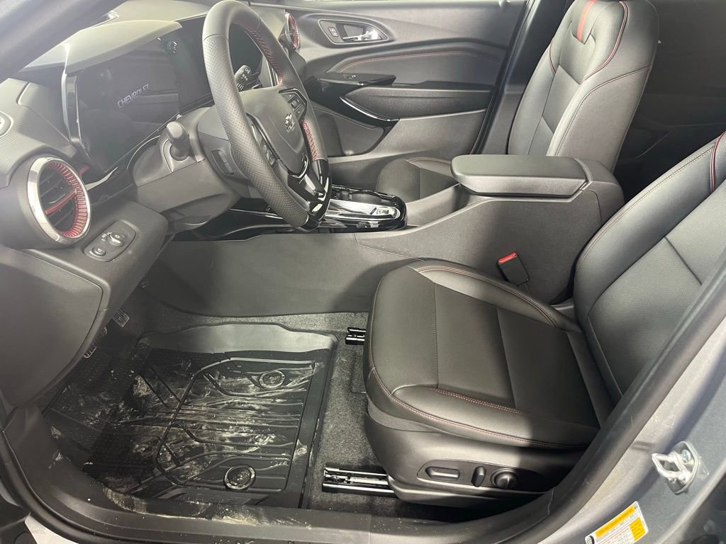 New 2026 Chevrolet Trax RS w/ Sunroof Package FWD image 17