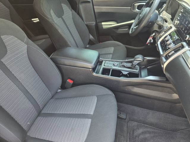 Used 2022 Kia Sorento LX FWD image 12