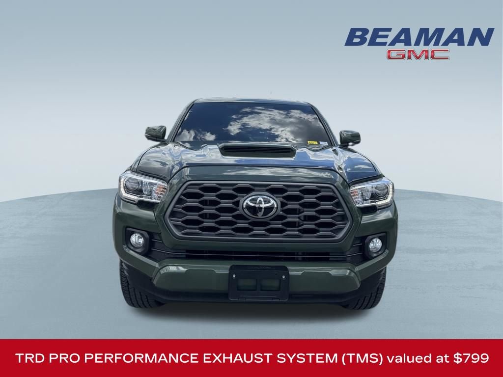 Used 2022 Toyota Tacoma TRD Sport AWD/4WD image 2