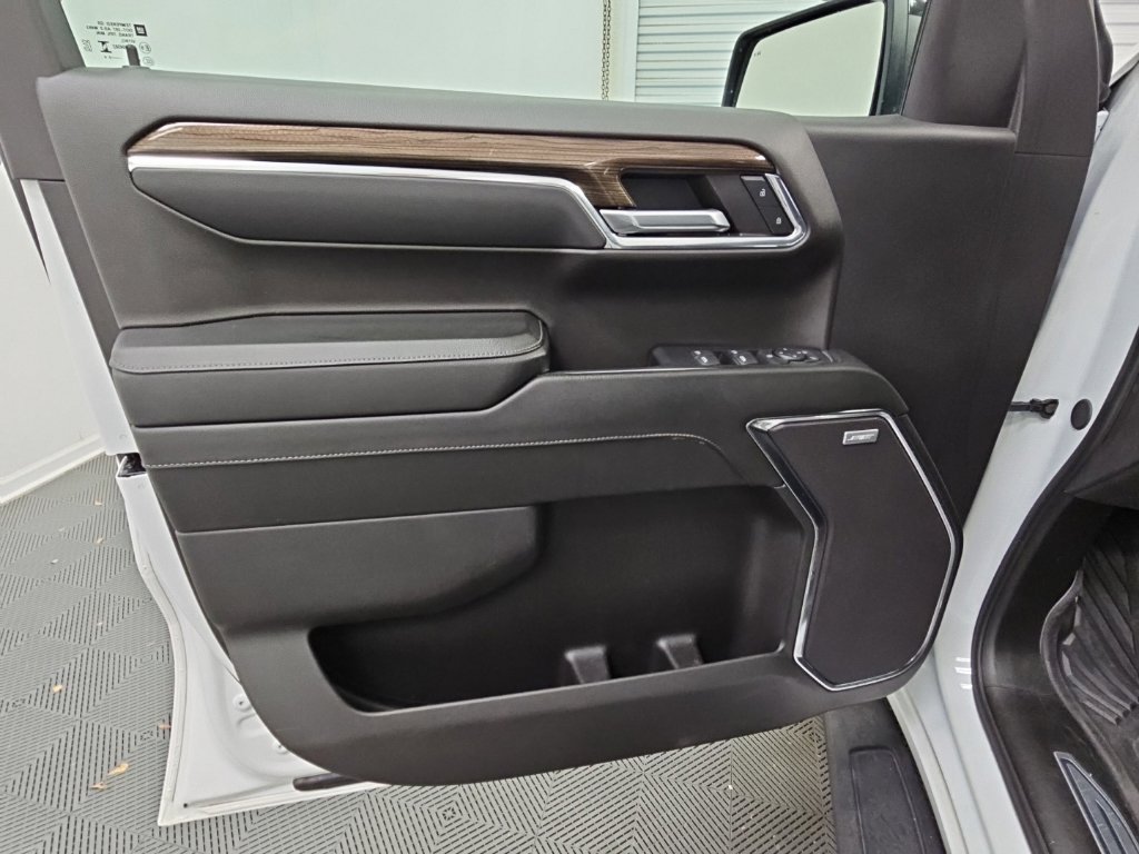Used 2024 Chevrolet Silverado 1500 LT Trail Boss w/ LT Trail Boss Premium Package AWD/4WD image 33