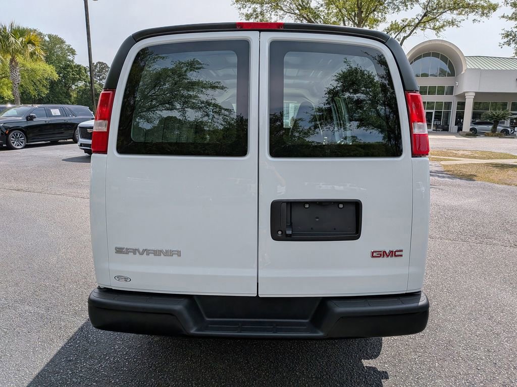 New 2026 GMC Savana 2500 RWD image 5