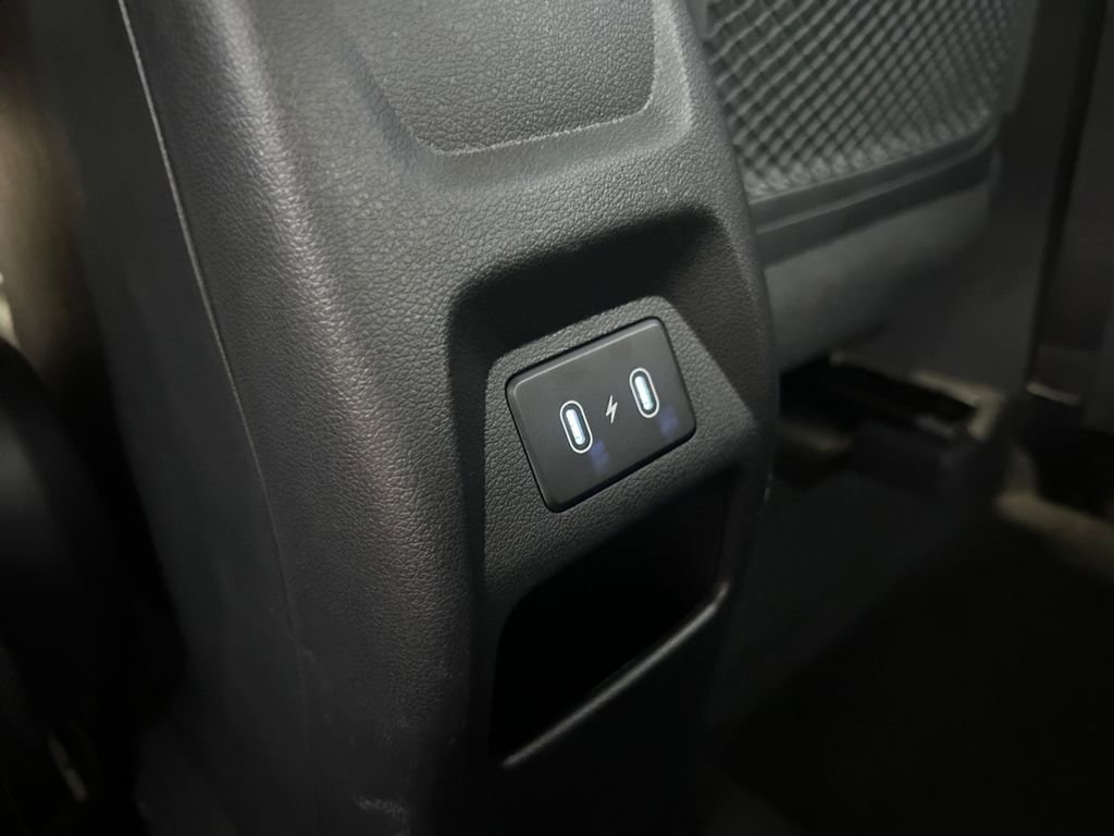 Certified 2025 Hyundai Venue SEL image 35