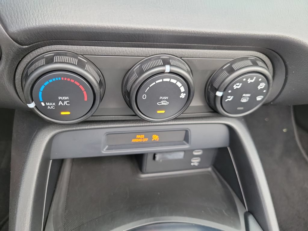 Used 2025 MAZDA MX-5 Miata Sport RWD image 36