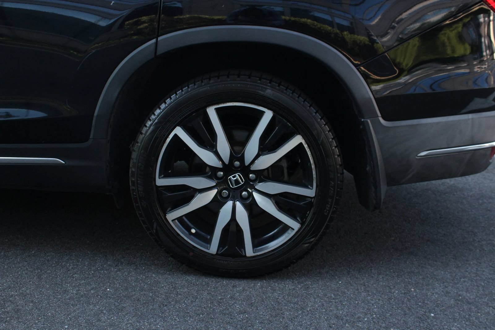 Used 2020 Honda Pilot Touring image 9