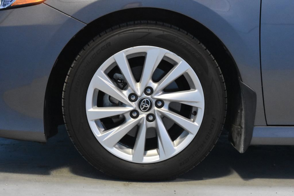 Used 2022 Toyota Camry LE w/ Carpet Mat Package (TMS) FWD image 23