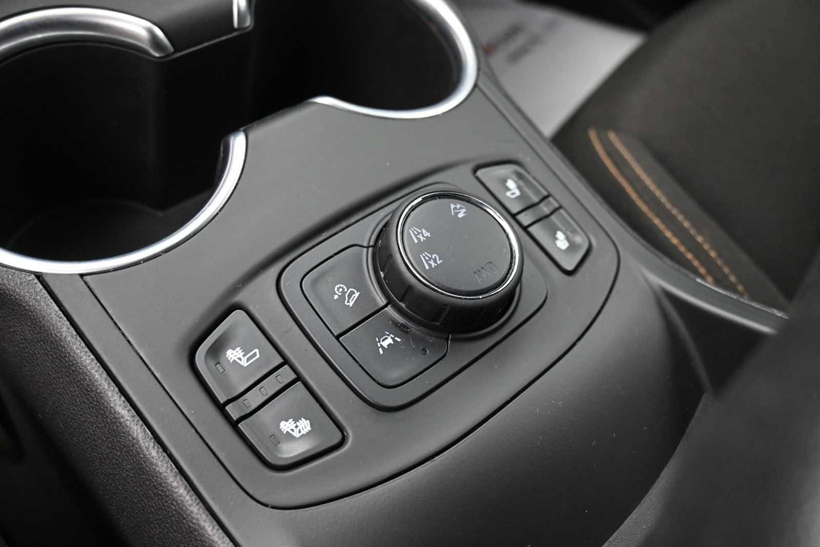 Used 2020 GMC Terrain SLE w/ Driver Convenience Package AWD/4WD image 10
